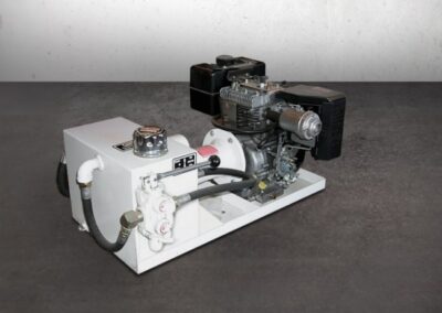 Our hydraulic power kit adds versatility.