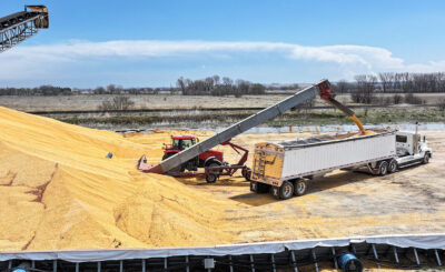 20,000 BPH Ultra Scoop shown with hydraulic rotate end spout.